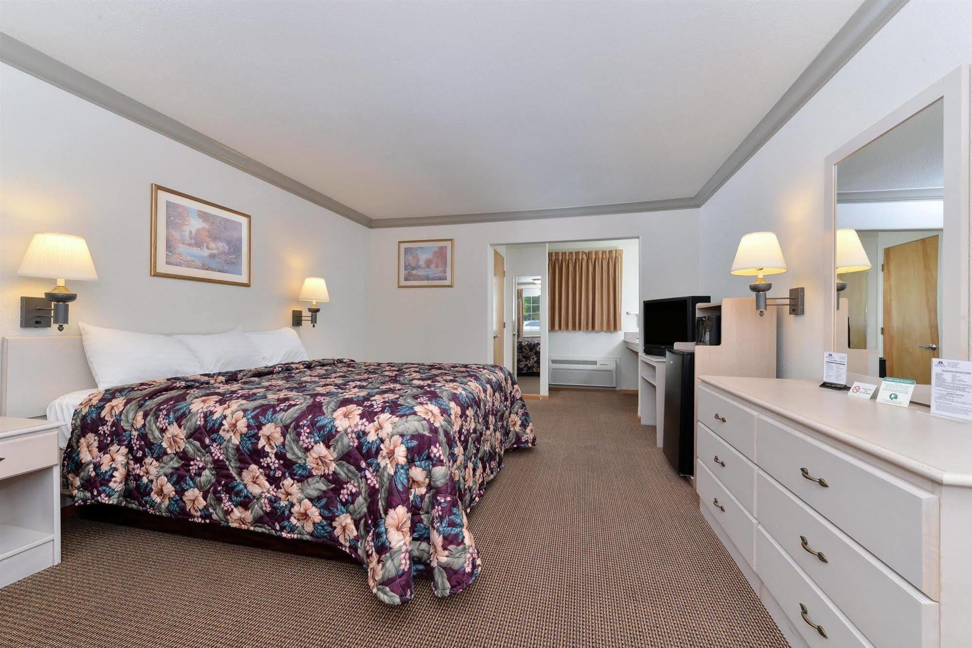 Americas Best Value Inn - Ukiah Exterior photo